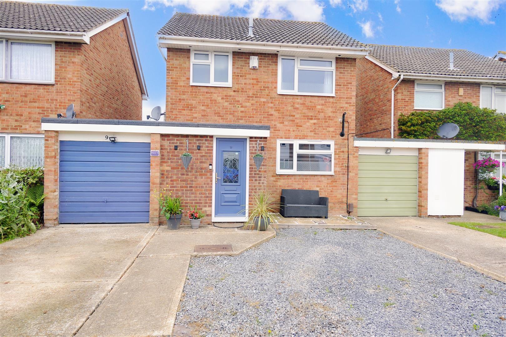 3 bedroom House - Link Detached